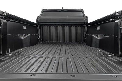 Rough country Hard Roll Up Bed Cover 6 Bed Toyota Tacoma 2WD/4WD (2024-2026) 50410600
