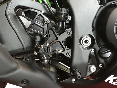 Vortex Racing 16-20 Kawasaki ZX-10R Ninja ZX1000,17-20 ZX-10RR Ninja ZX1000 Rear Set- Black