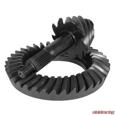KIT CONTAINS A RING AND PINION SET,