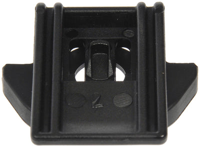 FENDER LINER RETAIN