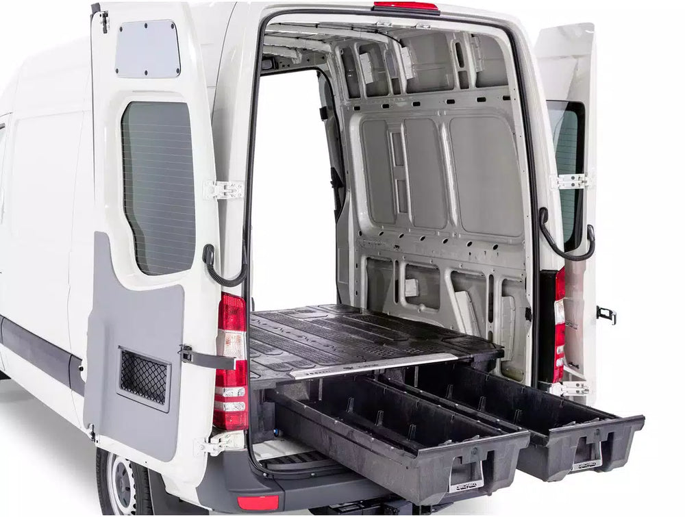 96-C EXPRESS/SAVANNA 135IN WHEEL BASE DRAWER SYSTEM BLACK