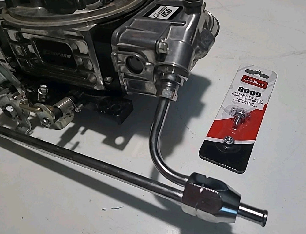 Carburetor: Universal Street Series Carburetor; 850 cfm; mechanical secondary