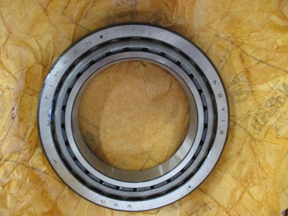 TAPERED ROLLER BEARING ASSEMBLY