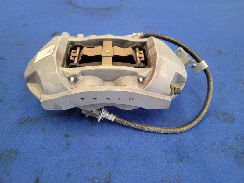 DISC BRAKE CALIPER