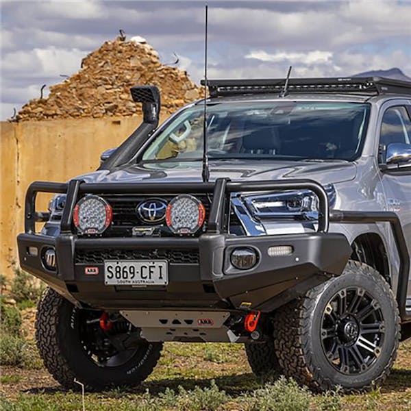 20C HILUX SUMMIT WINCH BUMPER COMPATIBLE WITH FOG LIGHTS