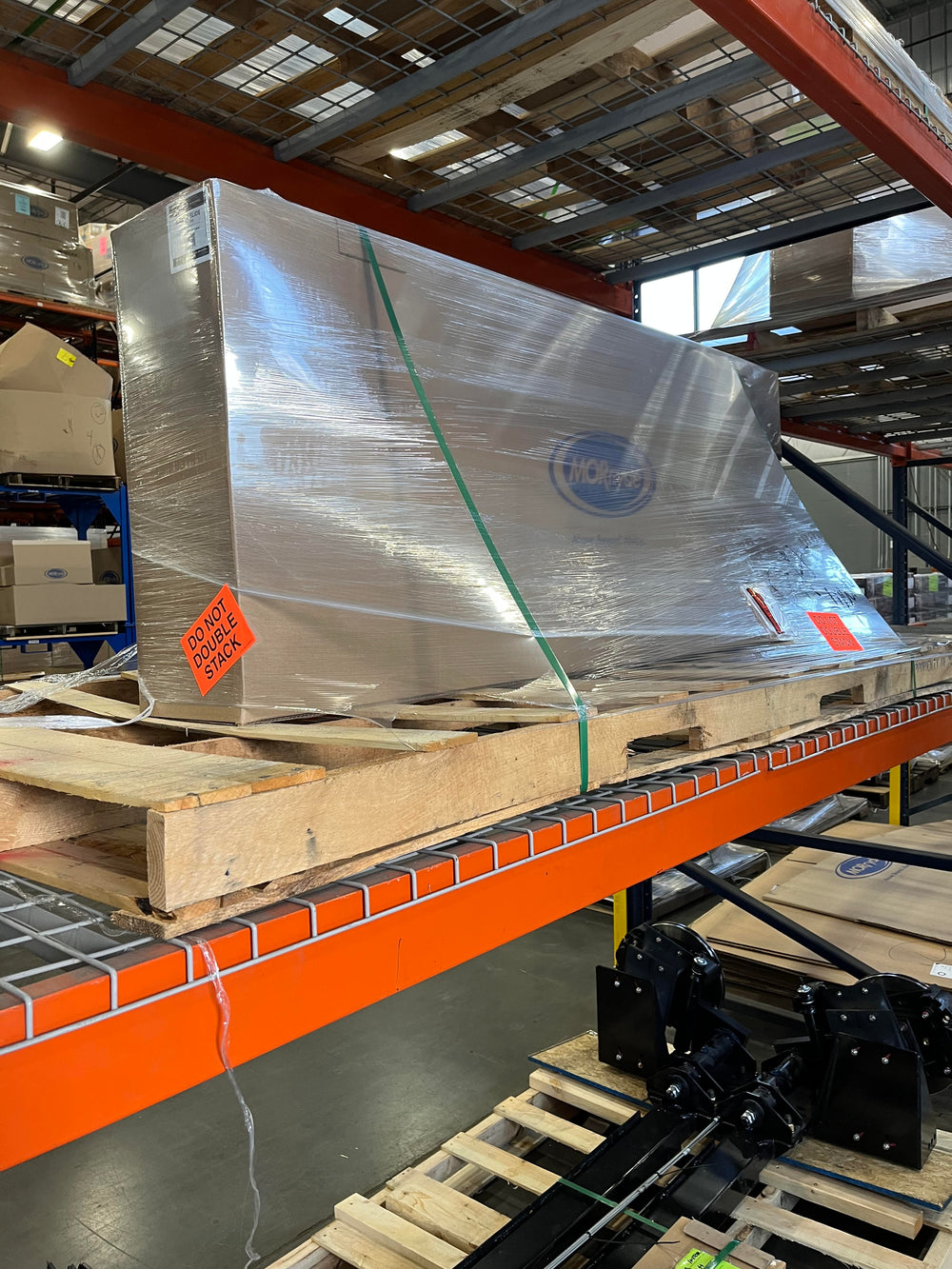 FULLY ASSEMBLED 60% EXTENSION 48INX36IN CARGO TRAY W/CARPET