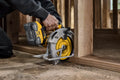 20V MAX XR BRUSHLESS CORDLESS 71/4IN CIRCULAR SAW KIT W/ POWERPACK