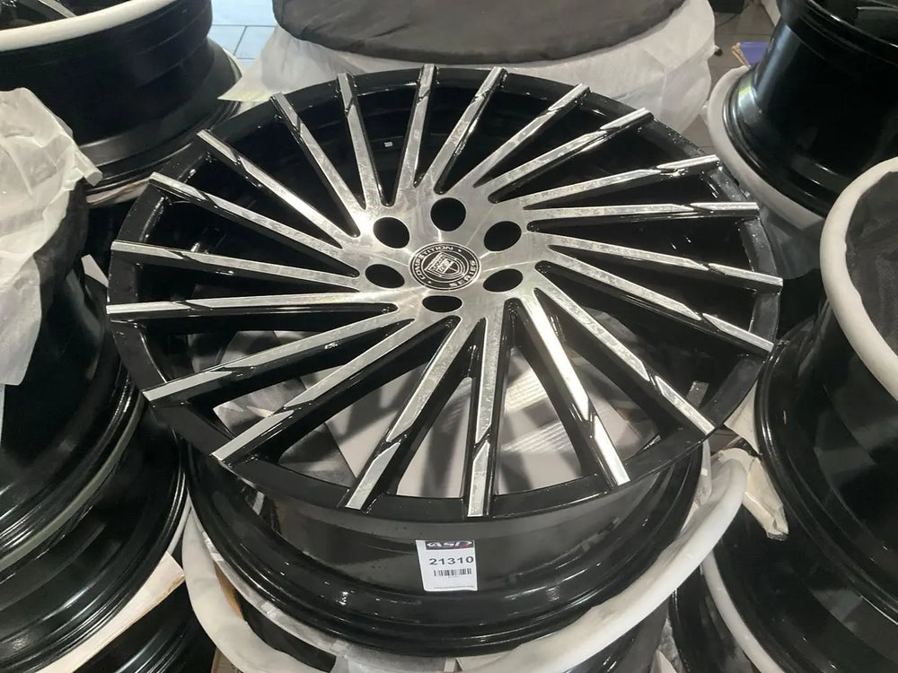 Lexani Wheel Corporation - 663-2410-82-30MB