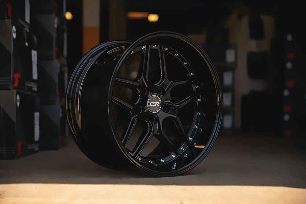 ESR Wheels - 89511135CS15GBLK