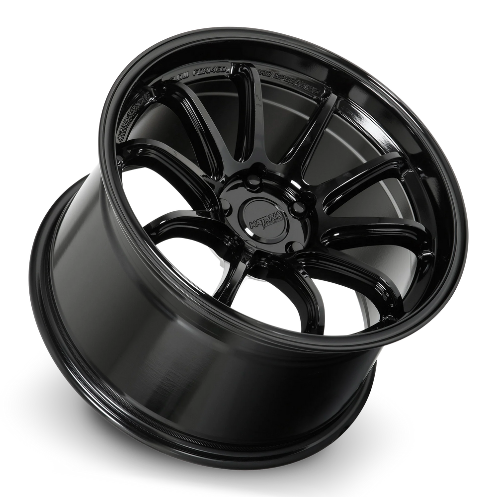 GLOSS BLACK