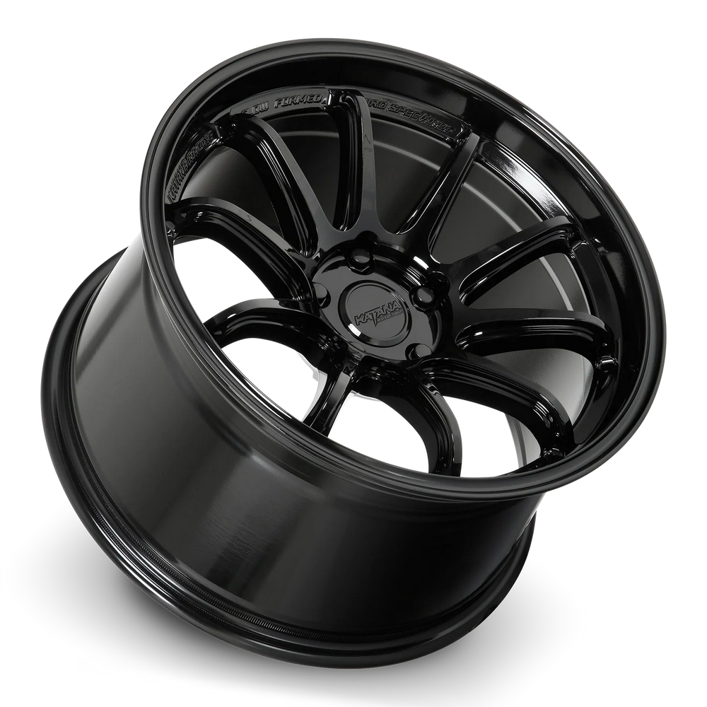 GLOSS BLACK