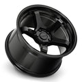 GLOSS BLACK