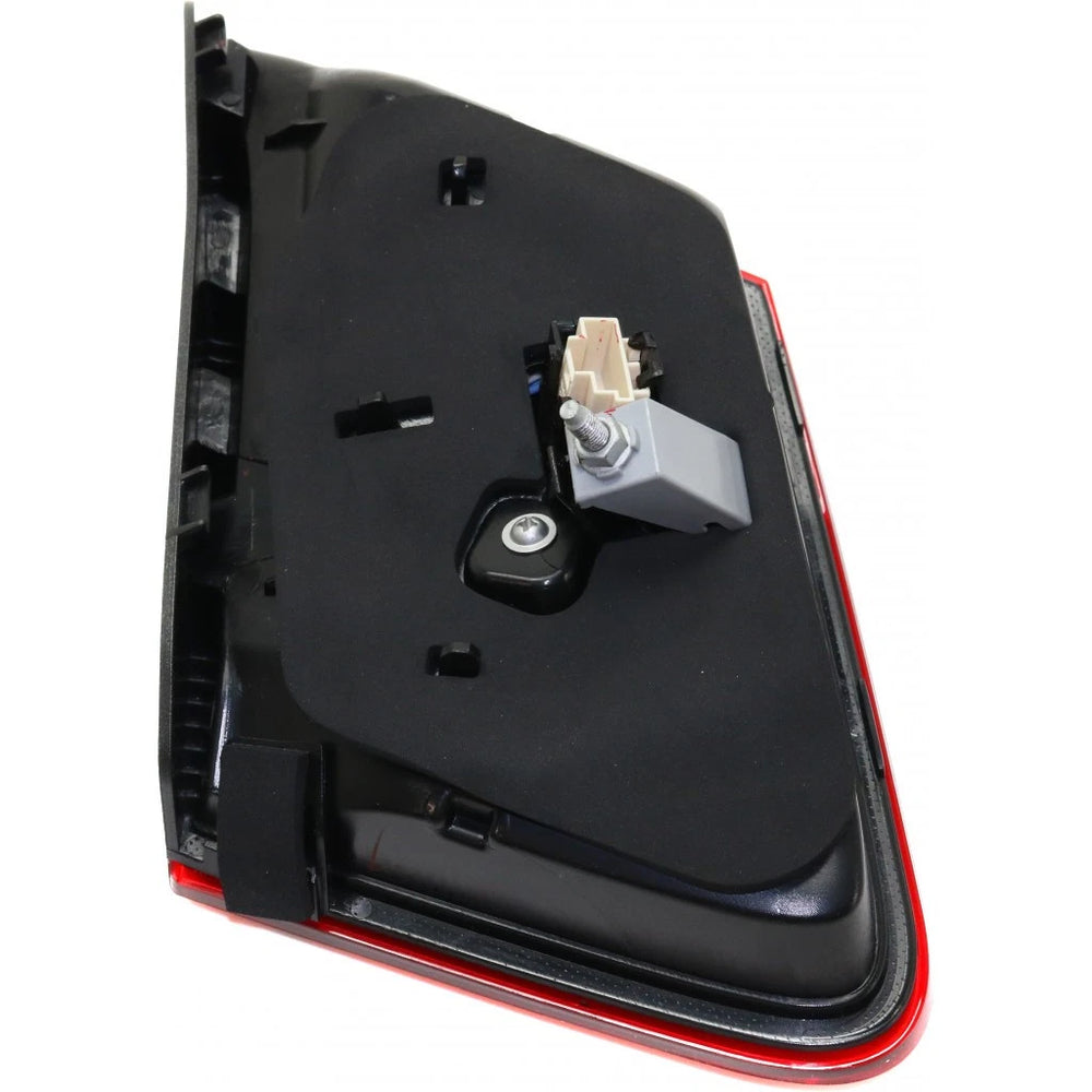 CAPA MBZ E CLAS SDN/HYBRD 14 BACKUP LAMP ASSY ON LUGGAGE LID RH