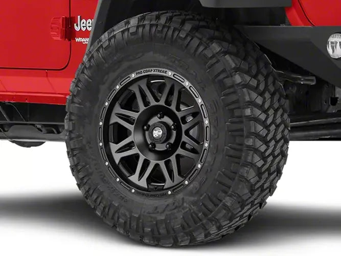 Pro Comp 17X8 5X5/ 4.5Bs