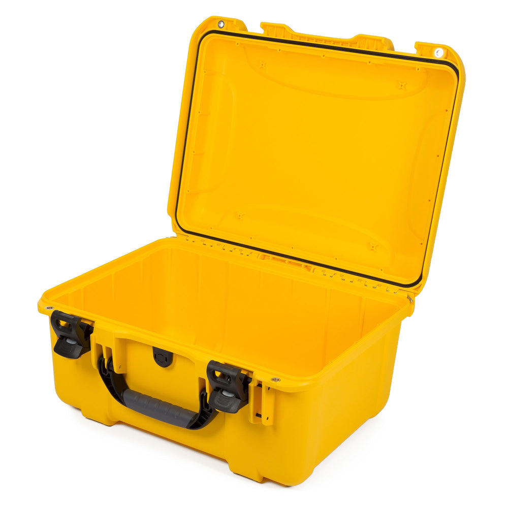 NANUK 933 WATERPROOF HARD CASE W/PADDED DIVIDERYELLOW INTERIOR: 18 X 13 X 9.5IN