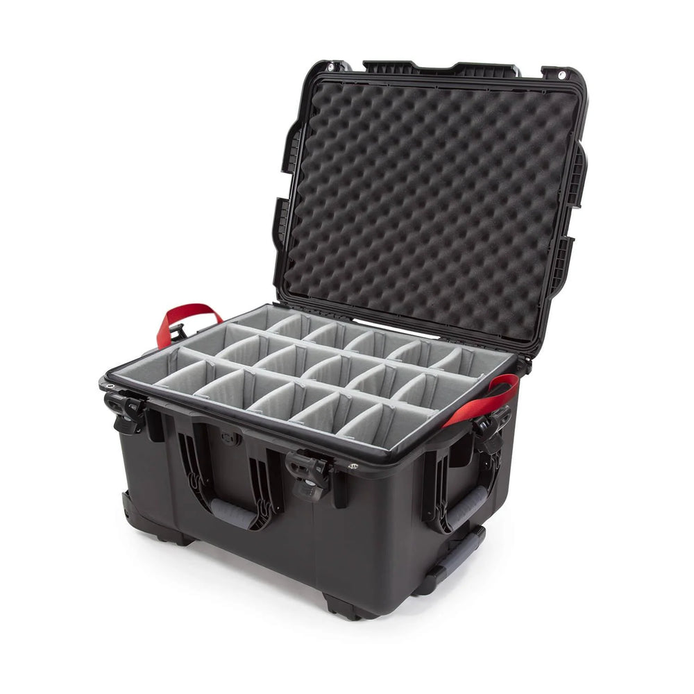 NANUK 960 WATERPROOF HARD CASEYELLOW INTERIOR: 22 X 17 X 12.9IN