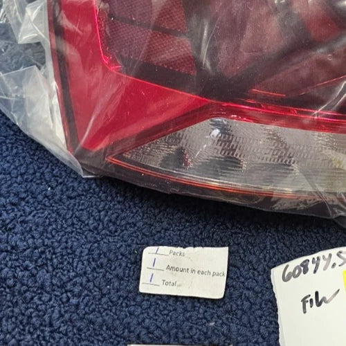 VN TAOS 2224 TAILLIGHT ASSY OUTER W/O LOGO LH