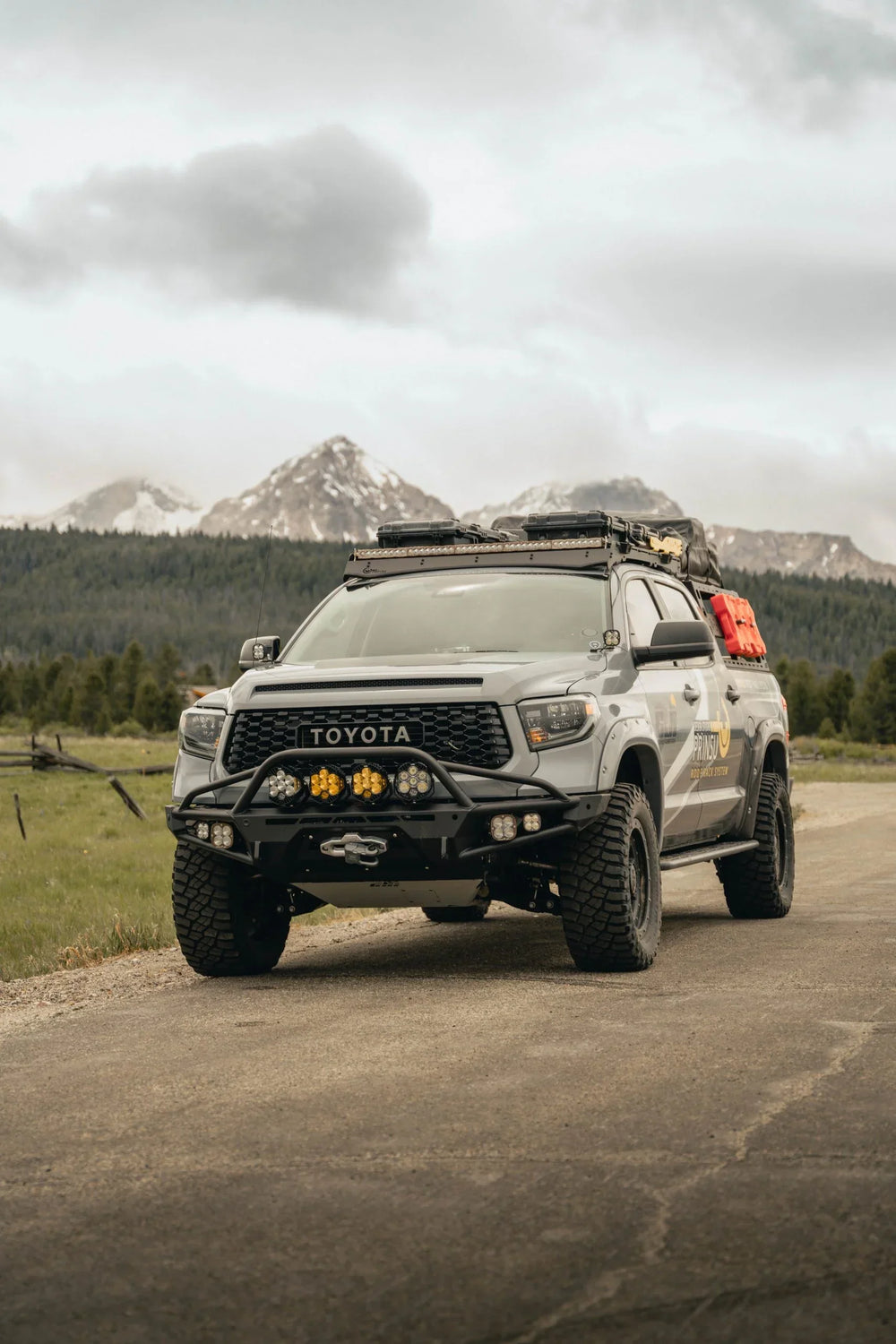 Icon Suspension ICON ALLOYS RECON SLX GLS BLK 17 X 8.5 / 6 X 5.5 / 25MM / 5.75 BS 3617859057GB