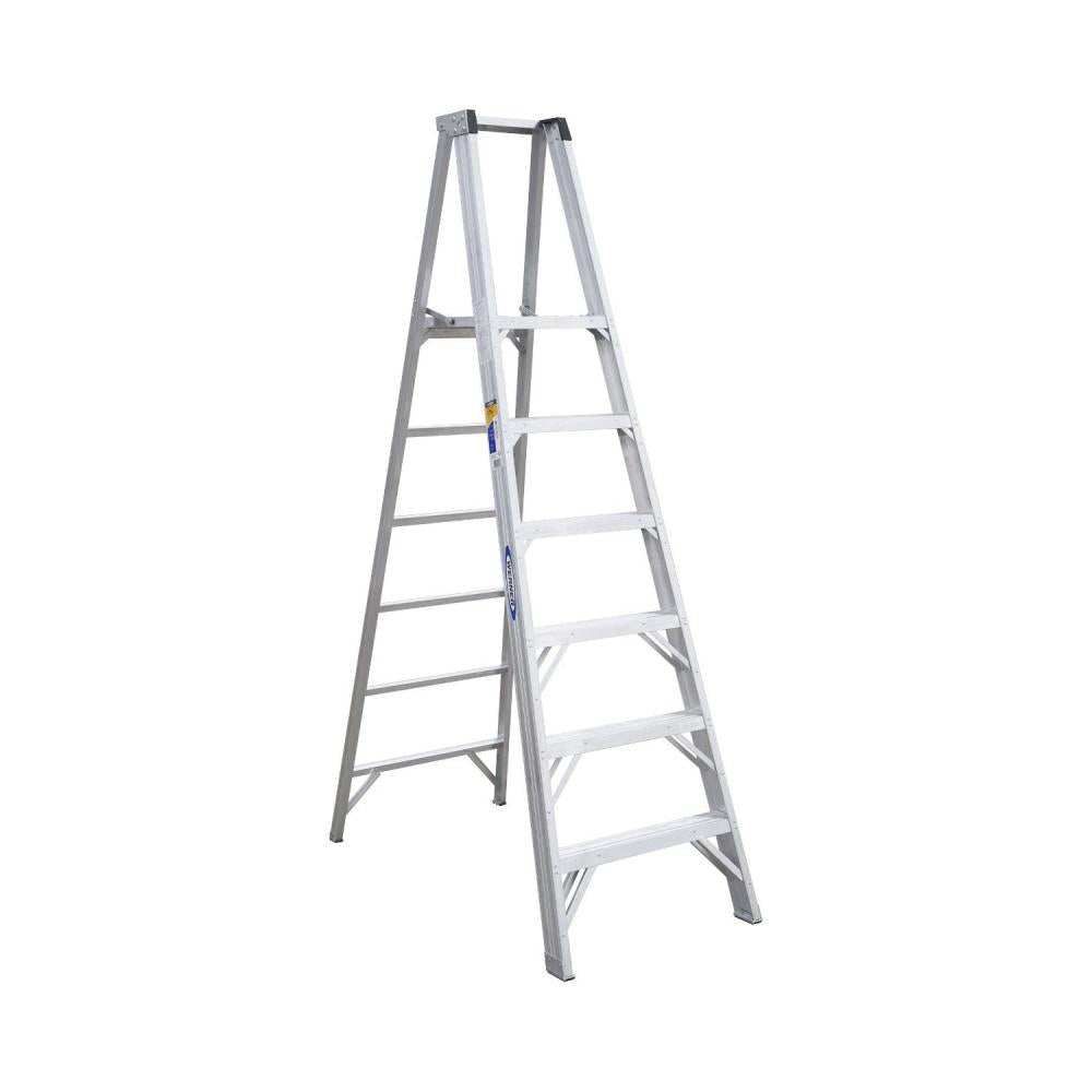 WERNER 6FT ALUMINUM PLATFORM LADDER TYPE IAA 375# CAPACITY P406