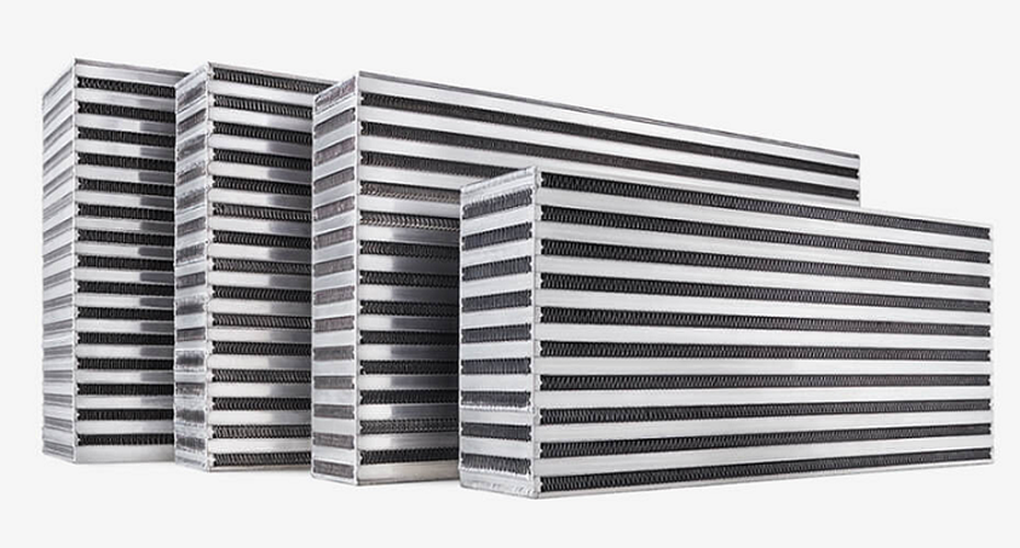 Garrett Air / Air Intercooler CAC - Vertical Flow (8.00in x 3.50in x 24.00in) - 750 HP