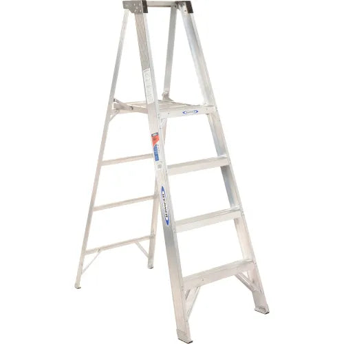 WERNER 4FT ALUMINUM PLATFORM LADDER TYPE IA 300# CAPACITY P374