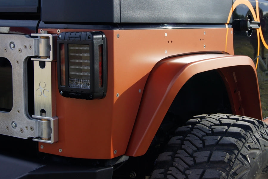 ~(42 lbs. 55X29X8)~ Notorious Dovetail Rear Flare w/Skeletos - Textured Black Powder Coat