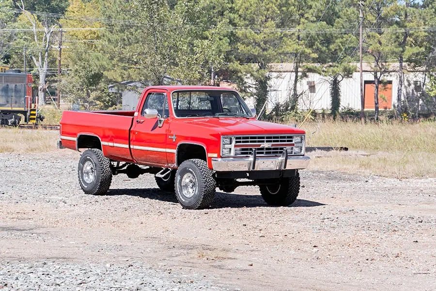 1x 7616 4 Inch Lift Kit 56 Inch Rear Springs Chevy GMC C20 K20 C25 K25 Truck (73-76)