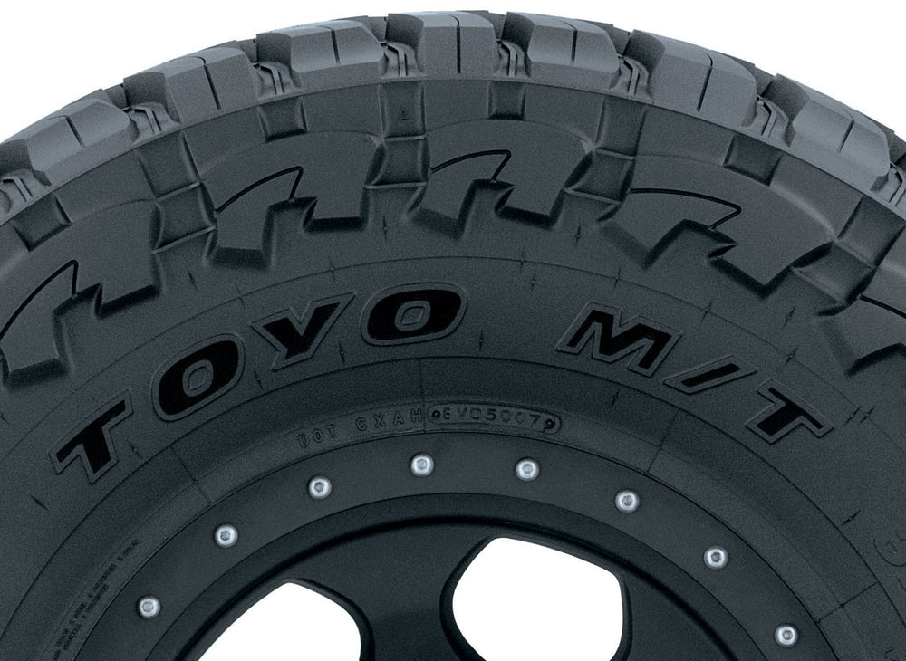 ~(65 lbs. 33X33X11)~ LT275/70R18 125P E/10 OPMT TL