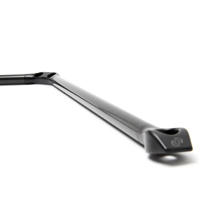 Dinan strut brace