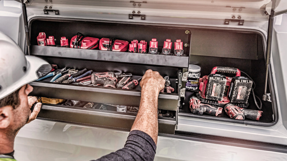 Truck Bed Drawer Drawer-Bin Full-Size EVO and EVOc Applications 5.5/6.5 Foot Bed Left Side Mount SmartCap For North America Produced Caps w/Serial # s ending in NA