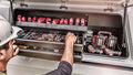 Truck Bed Drawer Drawer-Bin Full-Size EVO and EVOc Applications 5.5/6.5 Foot Bed Left Side Mount SmartCap For North America Produced Caps w/Serial # s ending in NA