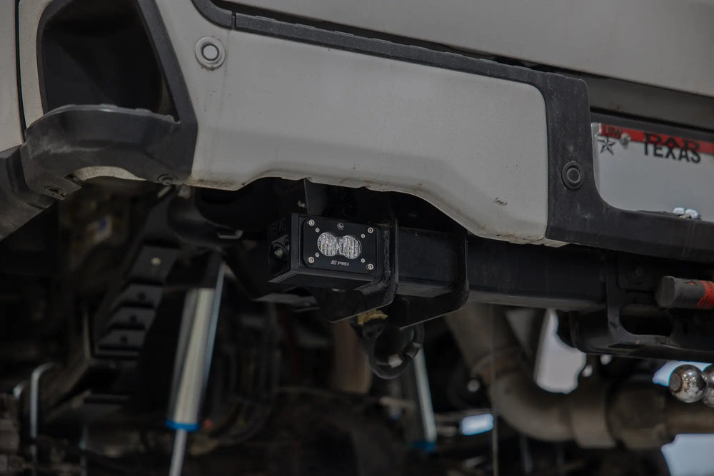 1922 RAM 2500 HITCH BAR RIGID SRQ MIDNIGHT MAIN W/RIGID END CAP