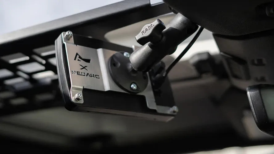 UNIVERSAL MOUNTING BRACKET REDARC