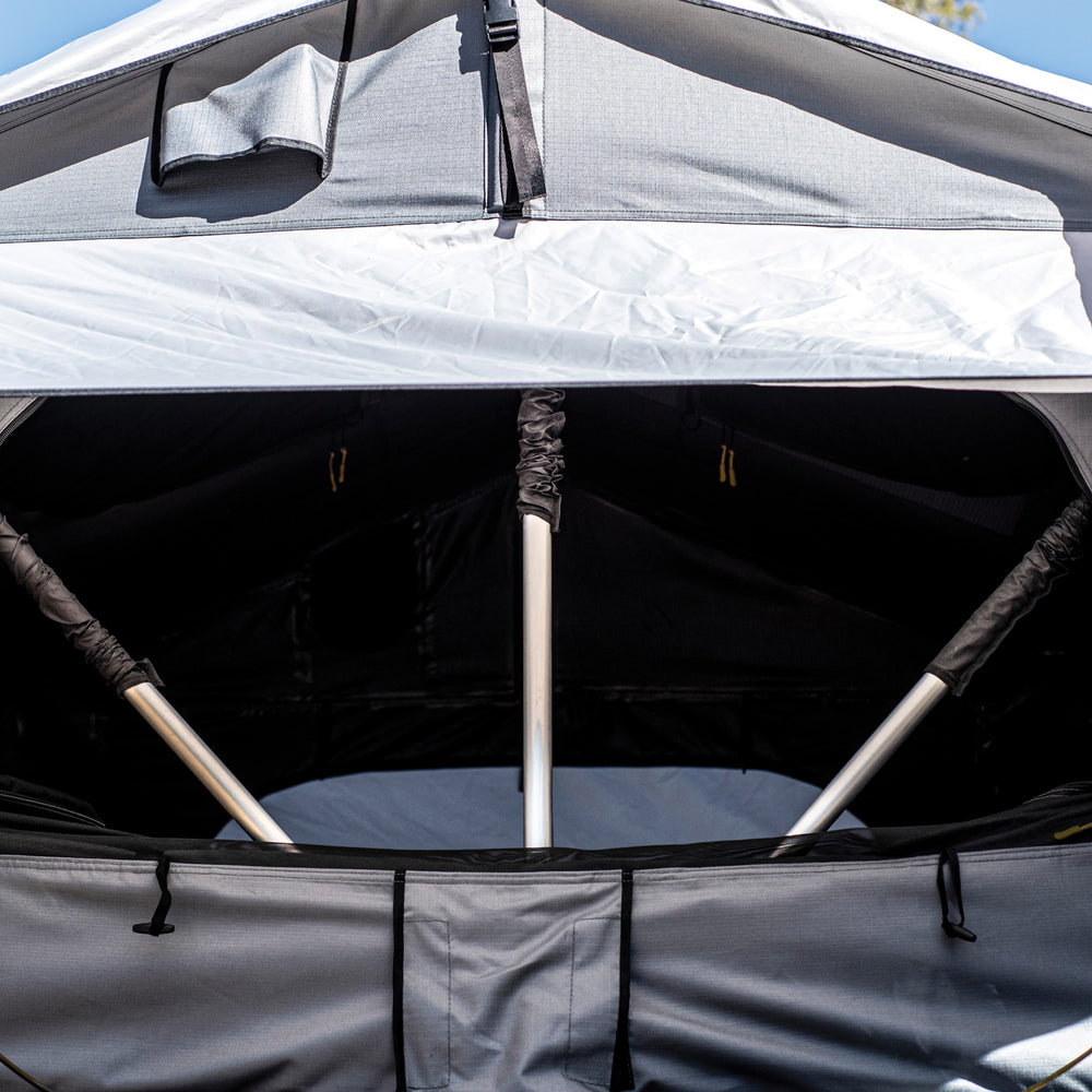 Gen2 Overlander Tent XL Open Size 122 Inch W x 76 Inch L x 51 Inch H 3-4 King Bed Size Smittybilt