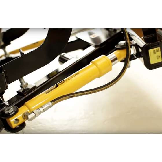 MTG MITSUBISHI L200 02 CLAS DP