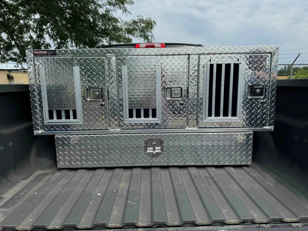 58X40X29 W/12" X 12" VENTS IN BACK