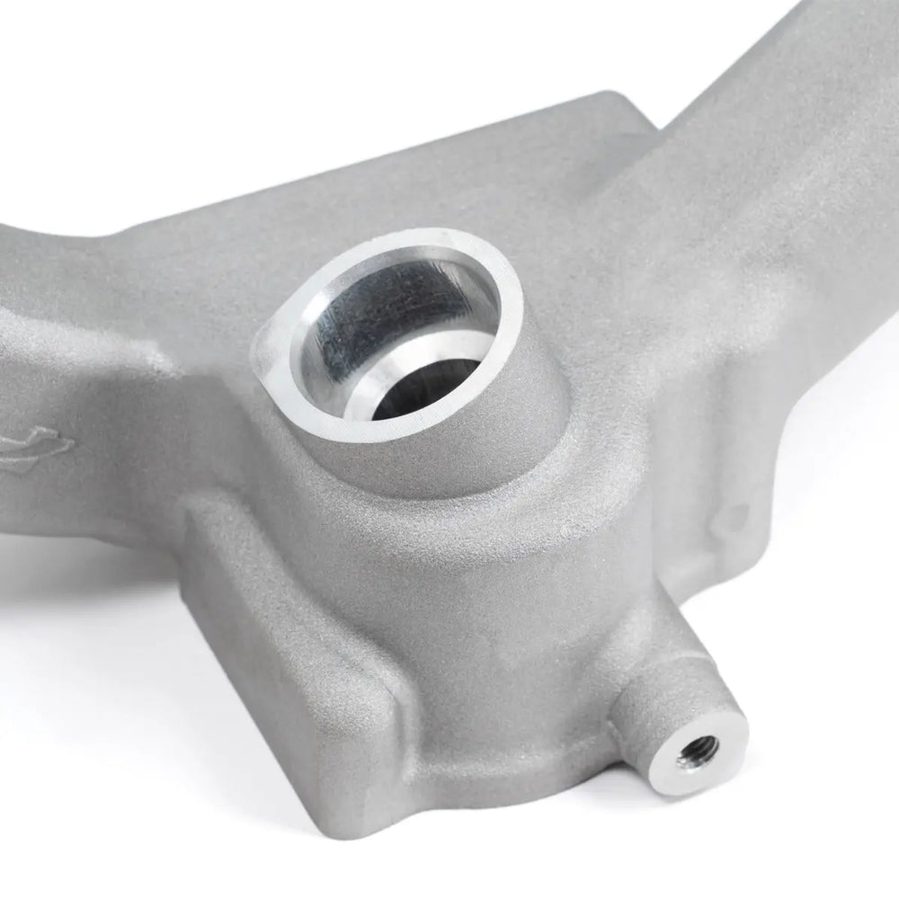 0107 GM 6.6L DURAMAX ENGINE COOLANT THERMOSTAT HOUSING
