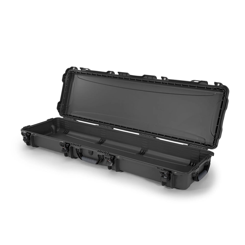 NANUK 995 WATERPROOF HARD CASE W/FOAMGRAPHITE INTERIOR: 52 X 14.5 X 6IN