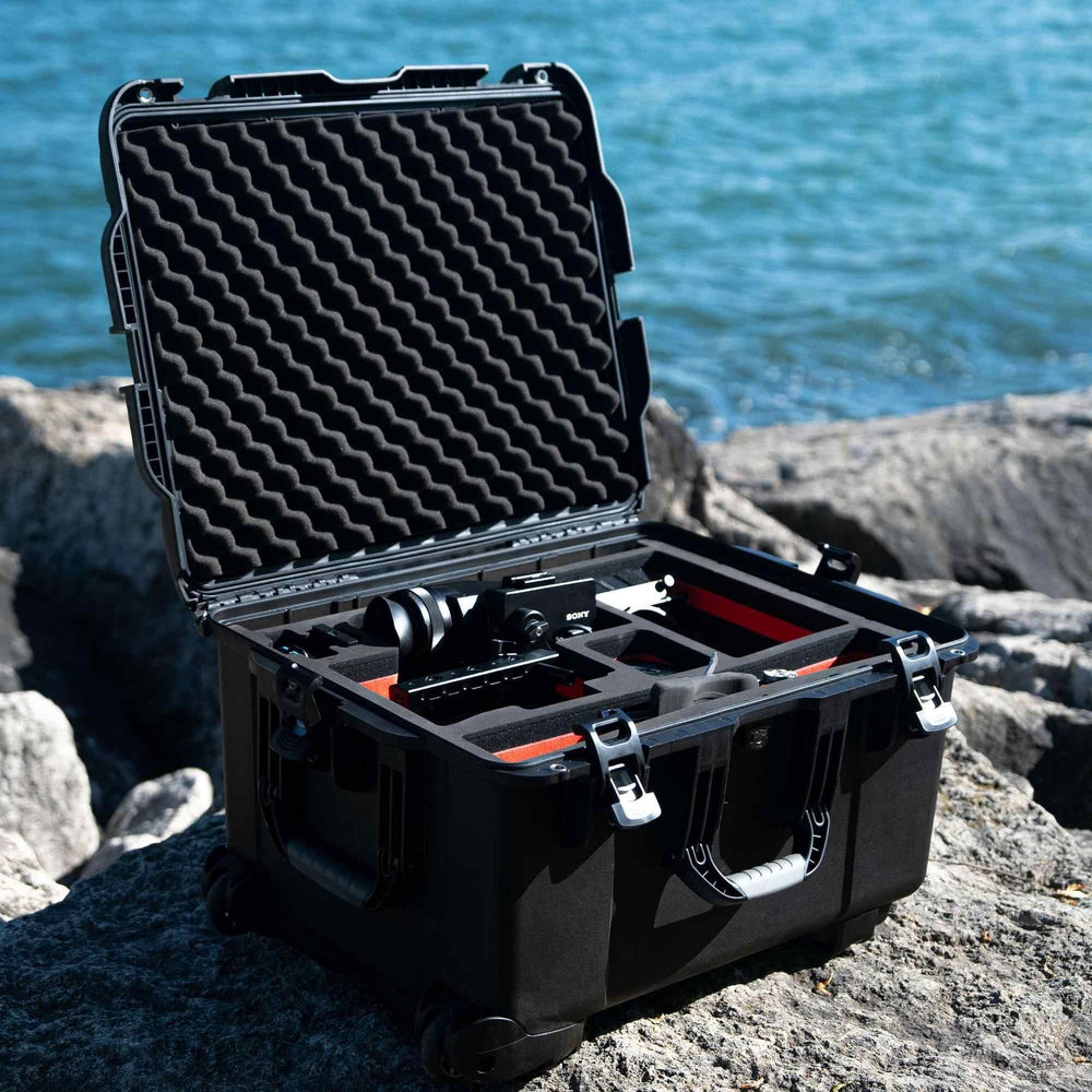 NANUK 960 WATERPROOF HARD CASE W/PADDED DIVIDERBLACK INTERIOR: 22 X 17 X 12.9IN