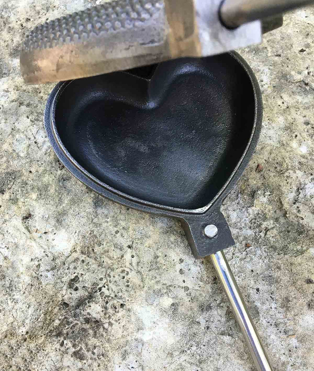GROUP CAMPING FOLDING GRILL