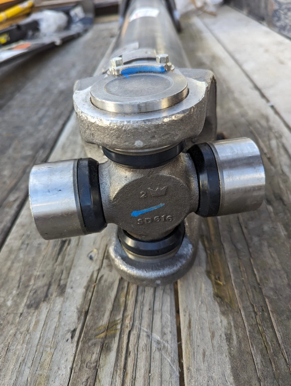 COUPLING SHAFT