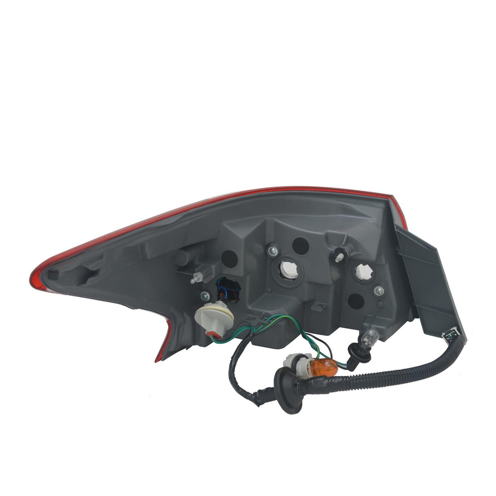 RH TAILLAMP ASSY OUTER NISSAN SENTRA 20132015