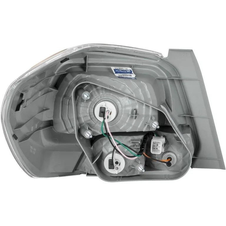 RH TAILLAMP LENS/HOUSING SEDAN SUBARU IMPREZA 20122013