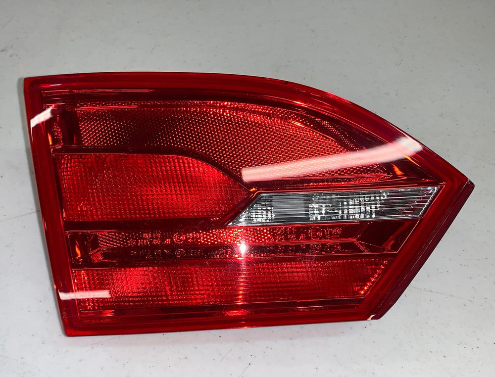 VN JETTA 1114 BUL UNIT INNER LH