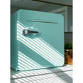 MAGIC CHEF fridge freezer close-up