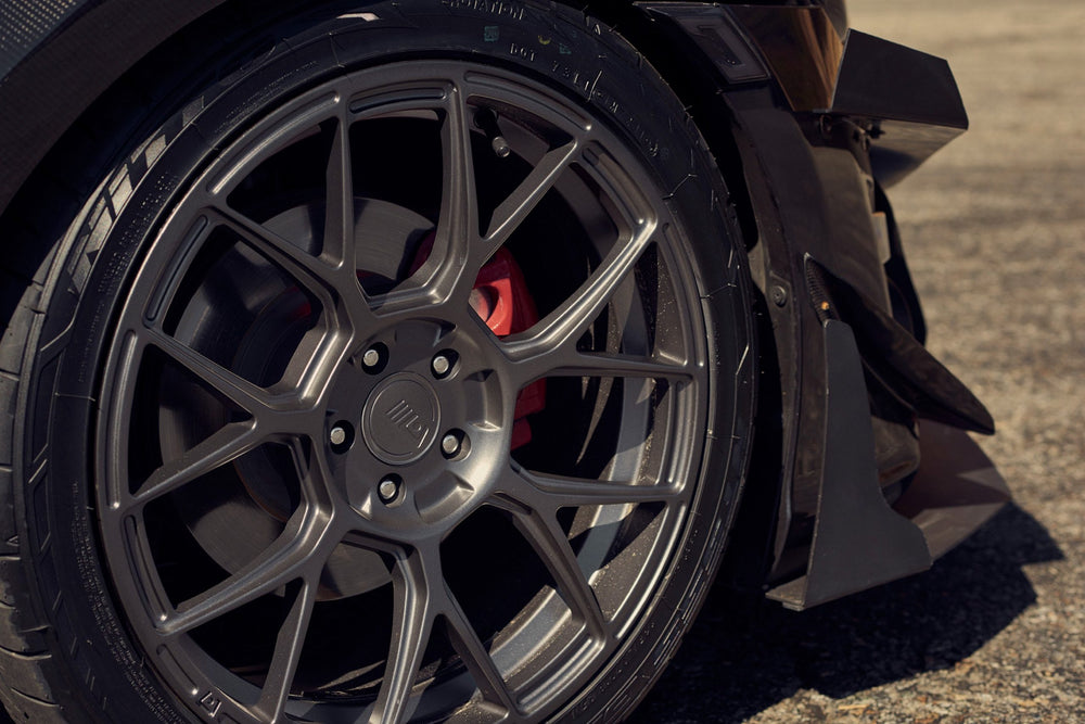 CM7 18X8.5 5X100.00 SATIN BLACK (42