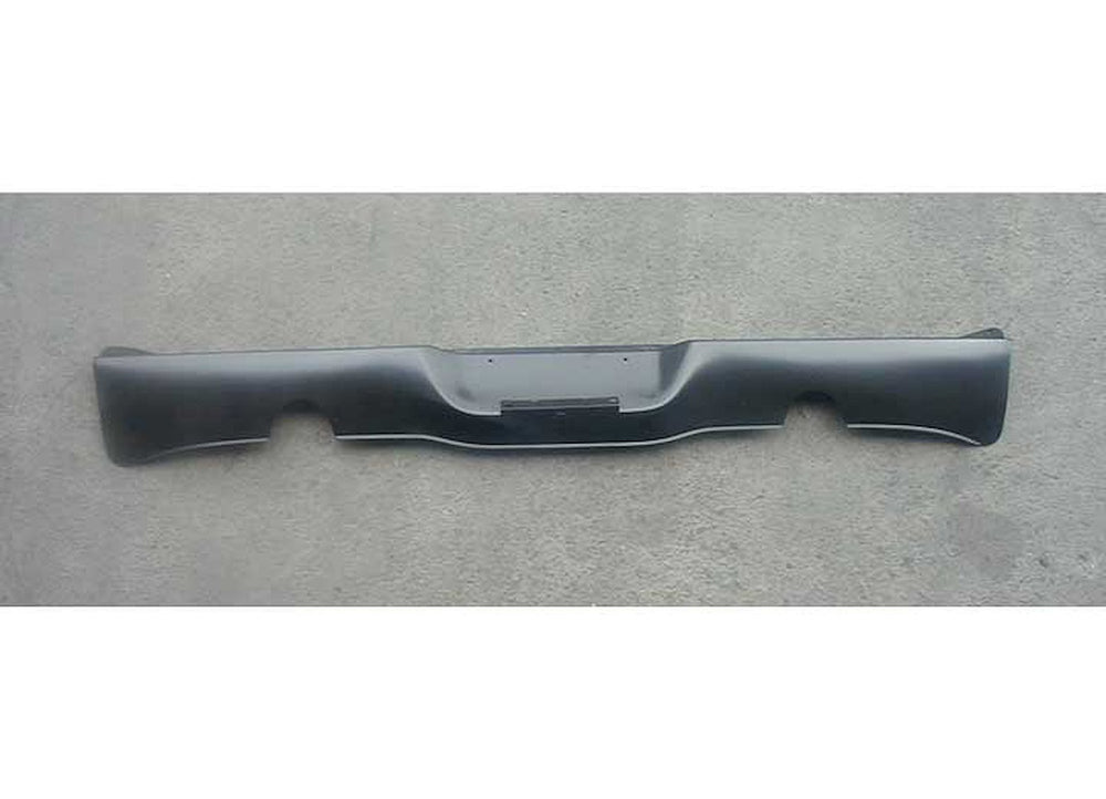 RR VALANCE W/ EXHAUST HOLE MUSTANG 7173