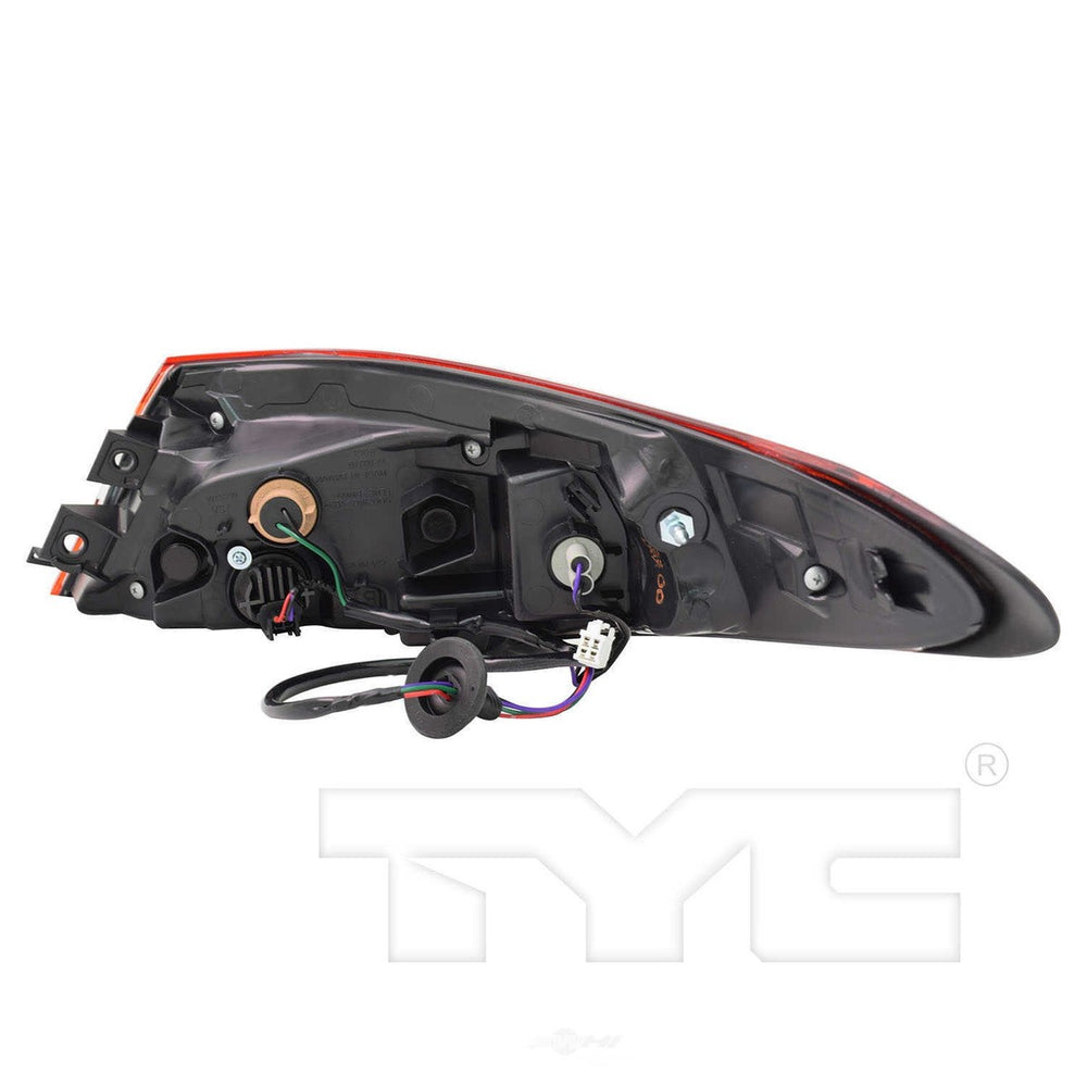 1820 TY CMRY US BUILT L/LE QTR T.L LH