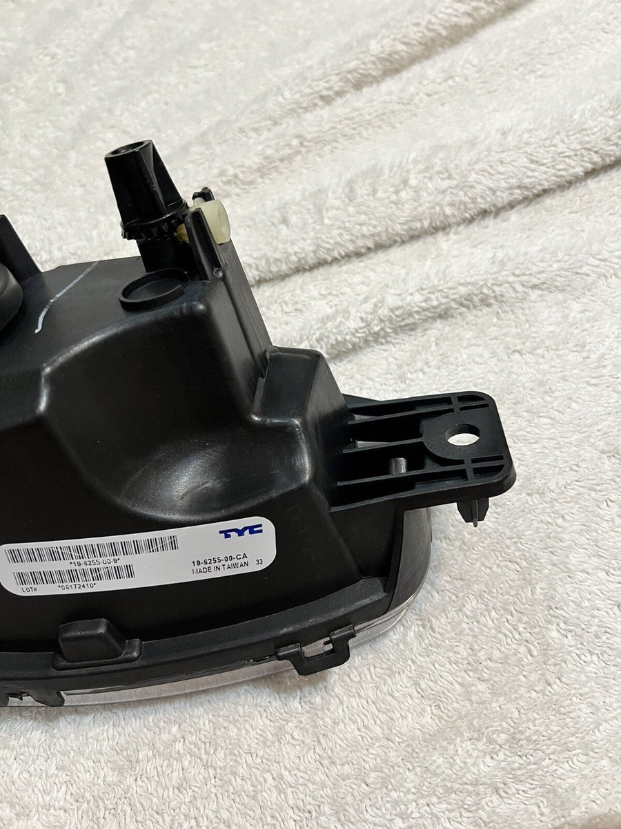 CAPA 2022 FD ESCAPE HALOGEN FOG LIGHT ASSY RH