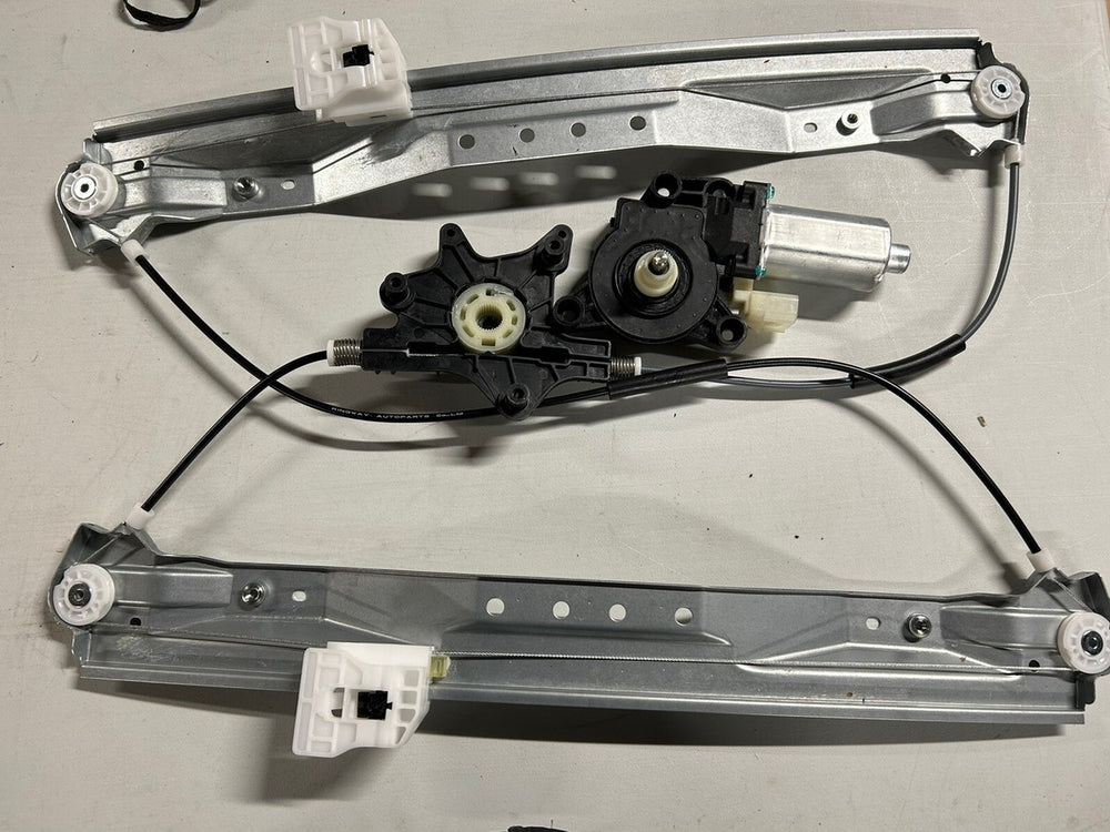 0711 BMW 335I/0712 BMW 328I/0911 BMW 335D/335I XDRIVE POWER WINDOW REGULATOR AND MOTOR ASSY